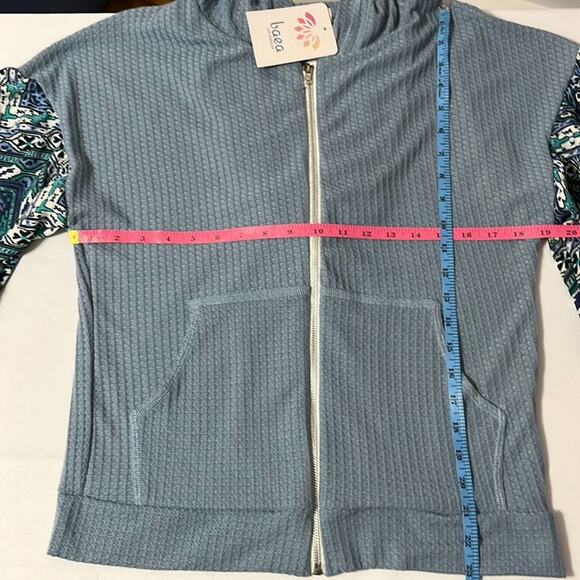 Baea Blue Floral Balloon Sleeve Thermal Knit Full Zip Hoodie Size Large NWT - Picture 10 of 13